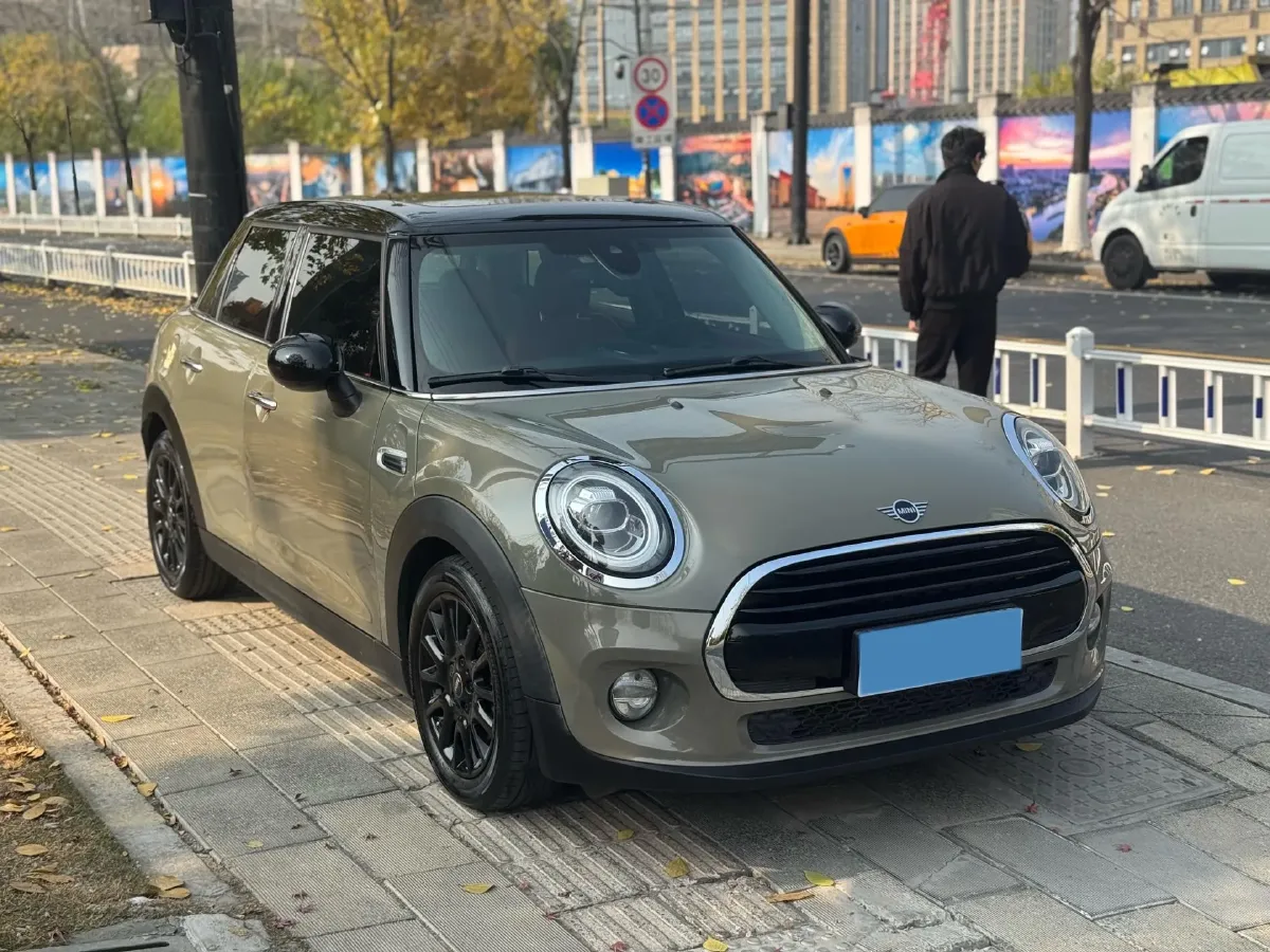 2018 MINI COUNTRYMAN 1.5T 136HP L3 6AT,autocango,china used car exporter,china ev exporter,chinese used car exporter,chinese used ev exporter