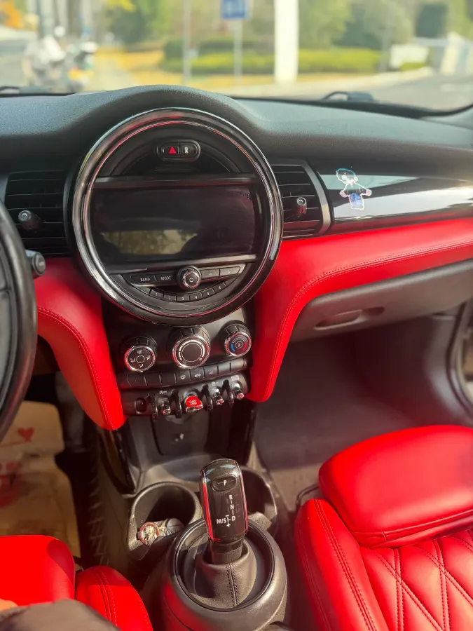 2018 MINI COUNTRYMAN 1.5T 136HP L3 6AT,autocango,china used car exporter,china ev exporter,chinese used car exporter,chinese used ev exporter