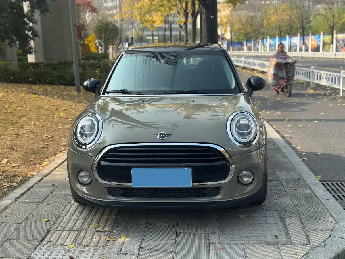 2018 MINI COUNTRYMAN 1.5T 136HP L3 6AT,autocango,china used car exporter,china ev exporter,chinese used car exporter,chinese used ev exporter
