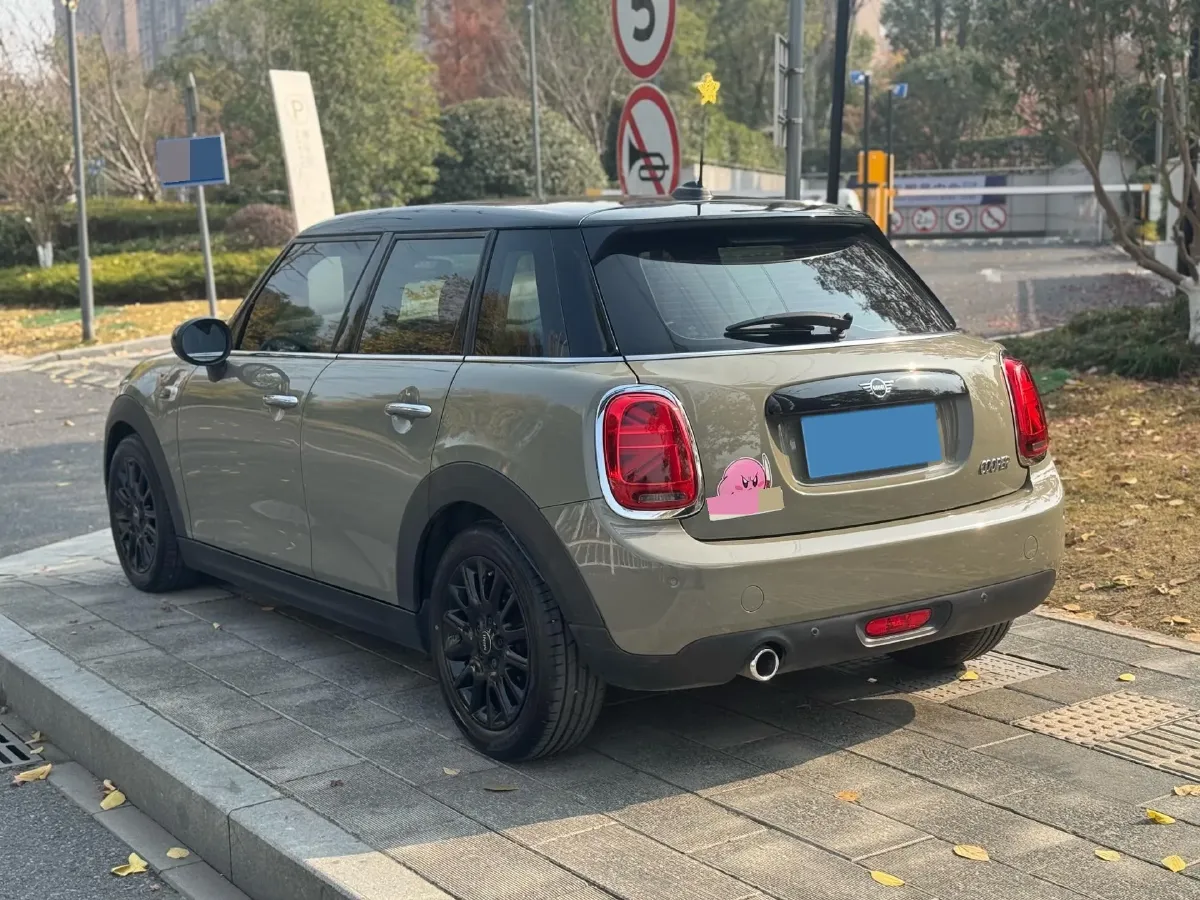 2018 MINI COUNTRYMAN 1.5T 136HP L3 6AT,autocango,china used car exporter,china ev exporter,chinese used car exporter,chinese used ev exporter