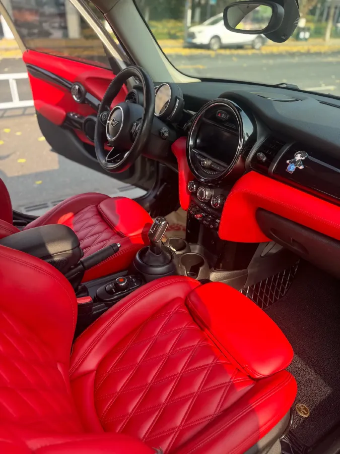 2018 MINI COUNTRYMAN 1.5T 136HP L3 6AT,autocango,china used car exporter,china ev exporter,chinese used car exporter,chinese used ev exporter