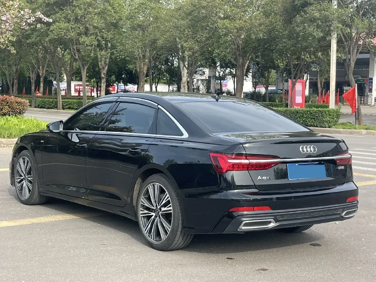 2022 Audi A6L 2.0T 190HP L4 7DCT,autocango,china used car exporter,china ev exporter,chinese used car exporter,chinese used ev exporter
