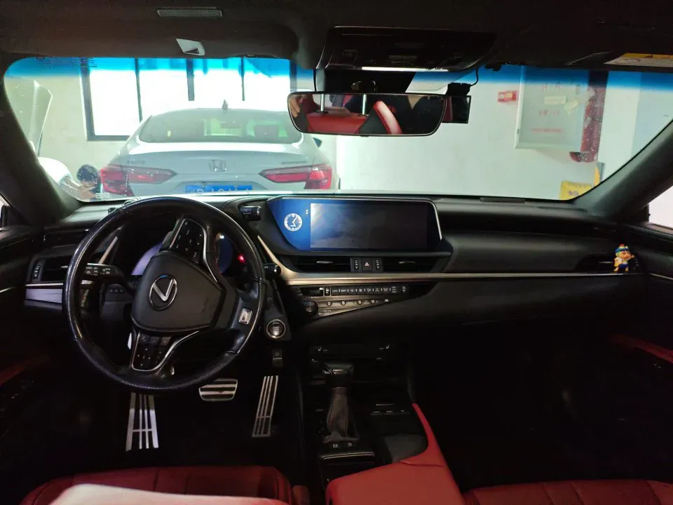 2020 Lexus ES 2.5L 207HP L4 8AT,autocango,china used car exporter,china ev exporter,chinese used car exporter,chinese used ev exporter