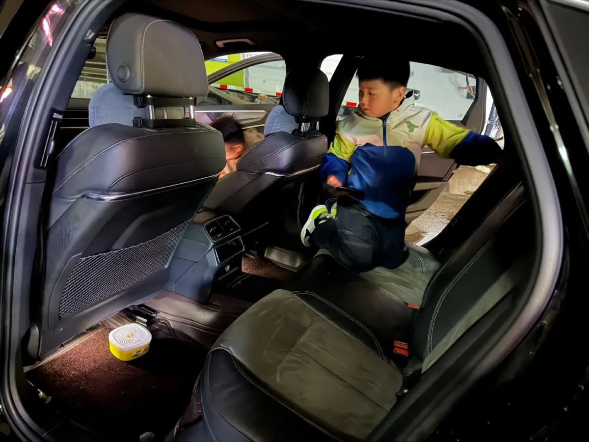 2021 Audi A6L 2.0T 224HP L4 7DCT,autocango,china used car exporter,china ev exporter,chinese used car exporter,chinese used ev exporter