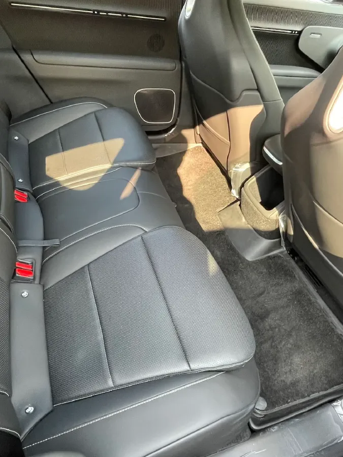 2025 Avatr 12 BEV,autocango,china used car exporter,china ev exporter,chinese used car exporter,chinese used ev exporter