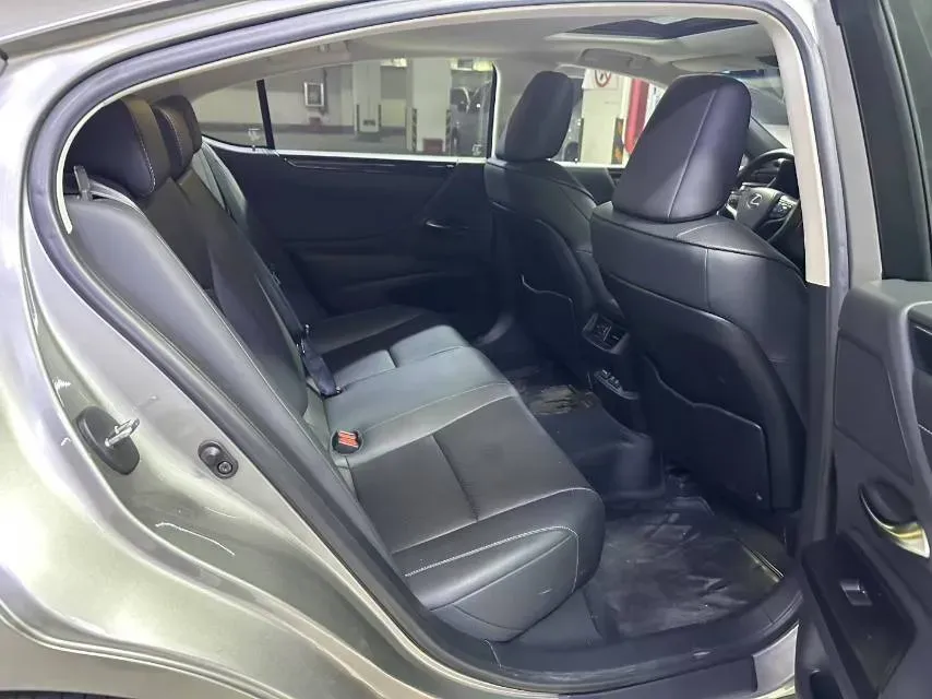 2020 Lexus ES 2.0L 173HP L4 CVT,autocango,china used car exporter,china ev exporter,chinese used car exporter,chinese used ev exporter