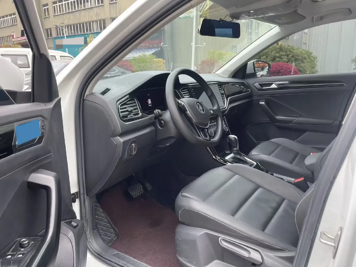 2020 Volkswagen T-Roc 1.4T 150HP L4 7DCT,autocango,china used car exporter,china ev exporter,chinese used car exporter,chinese used ev exporter