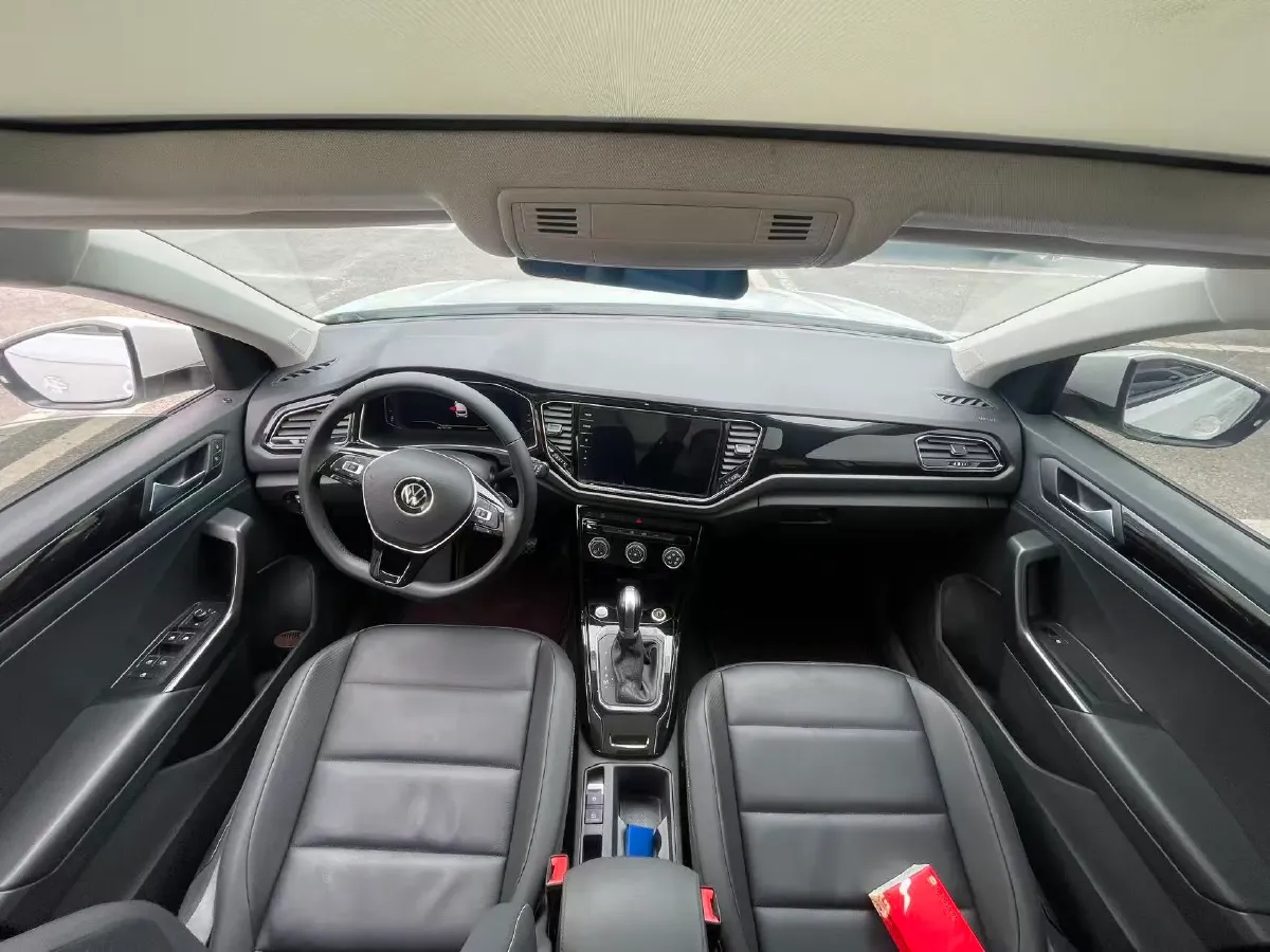 2020 Volkswagen T-Roc 1.4T 150HP L4 7DCT,autocango,china used car exporter,china ev exporter,chinese used car exporter,chinese used ev exporter