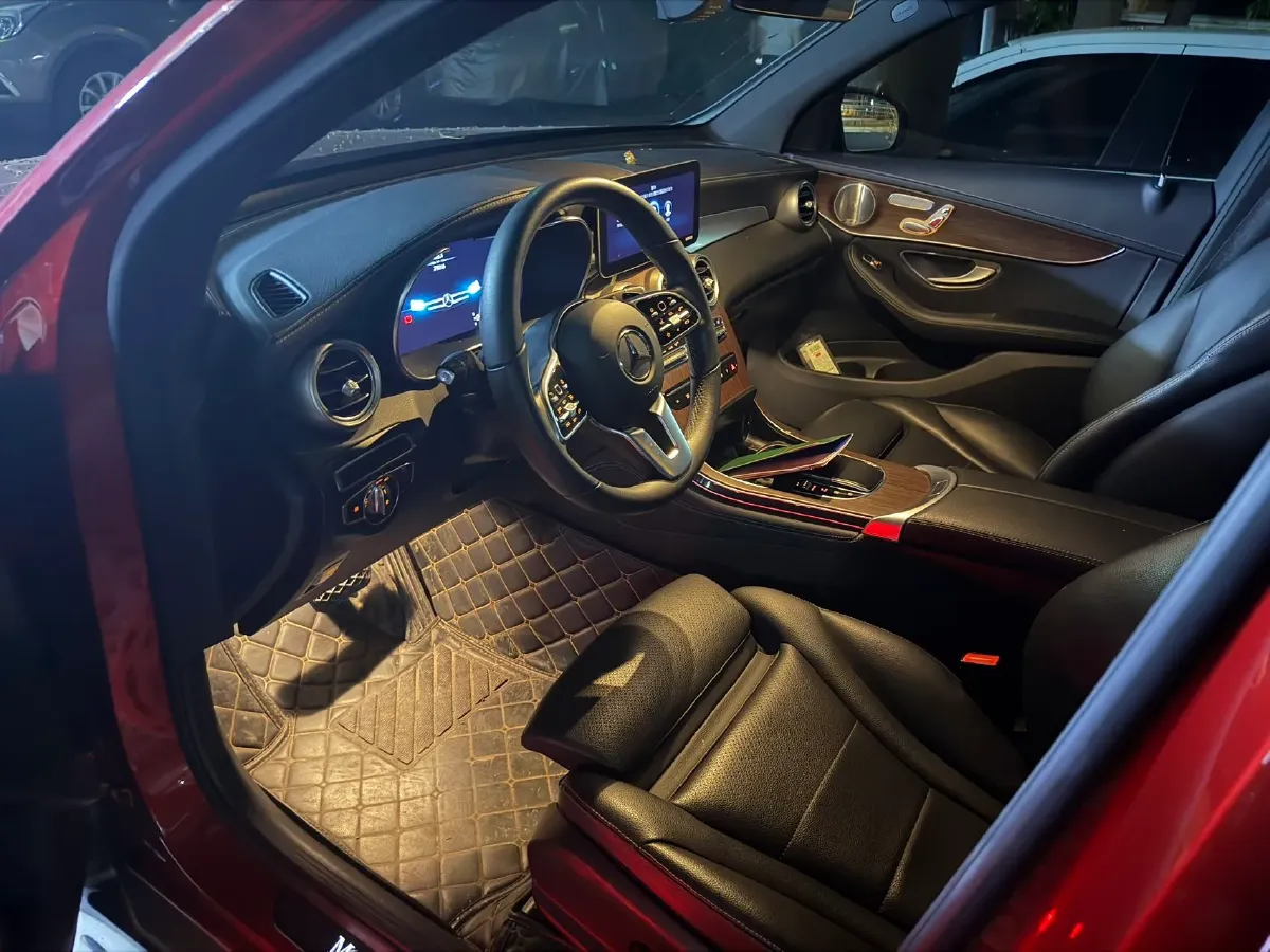 2021 Mercedes-Benz GLC Class 2.0T 258HP L4 9AT,autocango,china used car exporter,china ev exporter,chinese used car exporter,chinese used ev exporter