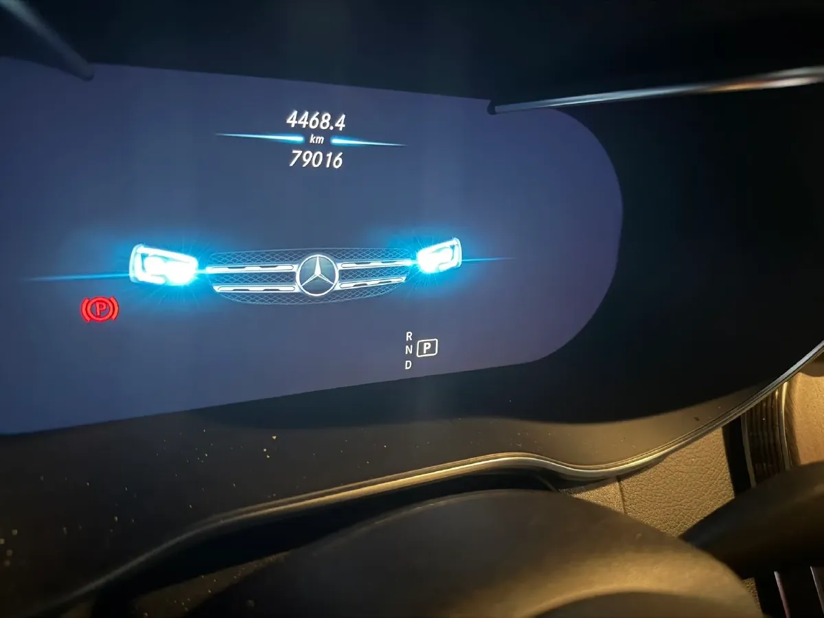 2021 Mercedes-Benz GLC Class 2.0T 258HP L4 9AT,autocango,china used car exporter,china ev exporter,chinese used car exporter,chinese used ev exporter