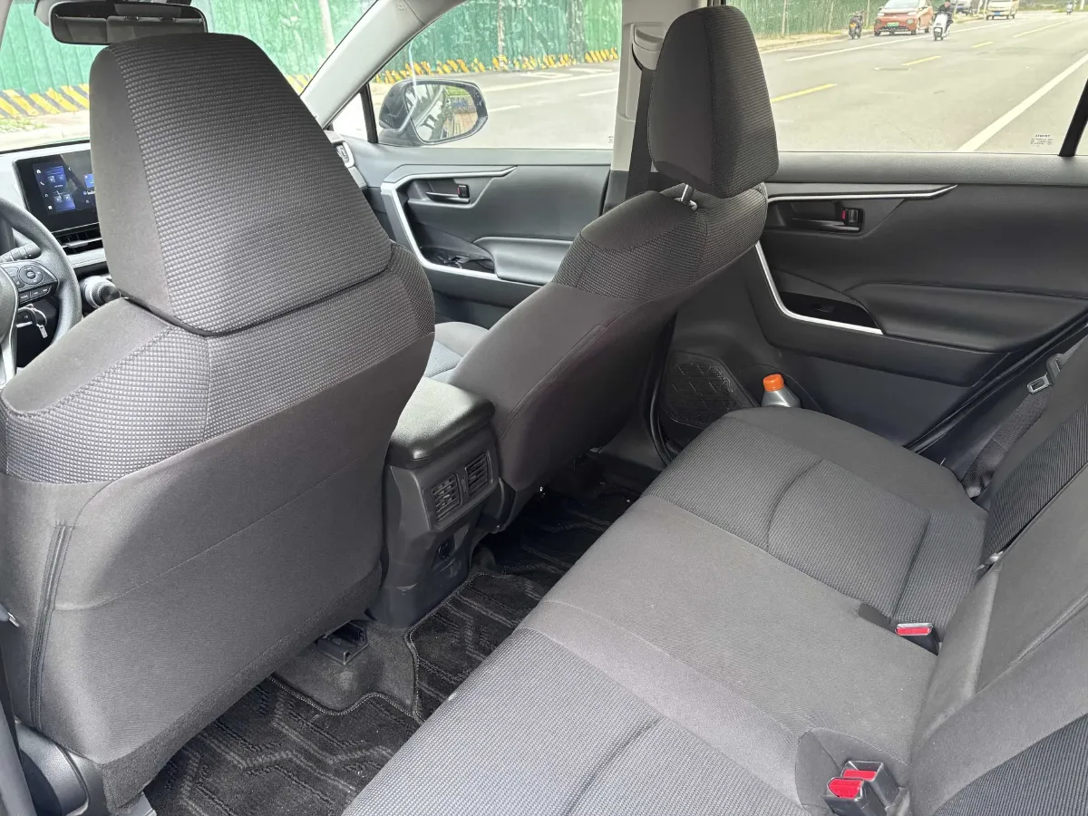 2024 Toyota RAV4 2.0L 171HP L4 CVT,autocango,china used car exporter,china ev exporter,chinese used car exporter,chinese used ev exporter