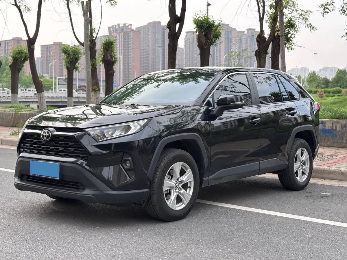 2024 Toyota RAV4 2.0L 171HP L4 CVT,autocango,china used car exporter,china ev exporter,chinese used car exporter,chinese used ev exporter