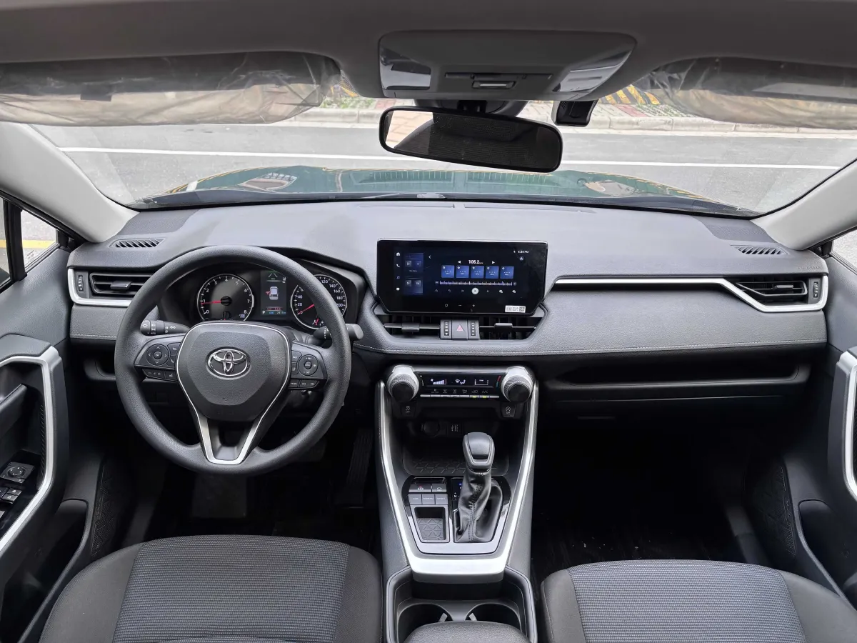 2024 Toyota RAV4 2.0L 171HP L4 CVT,autocango,china used car exporter,china ev exporter,chinese used car exporter,chinese used ev exporter