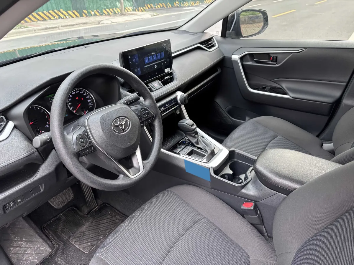 2024 Toyota RAV4 2.0L 171HP L4 CVT,autocango,china used car exporter,china ev exporter,chinese used car exporter,chinese used ev exporter