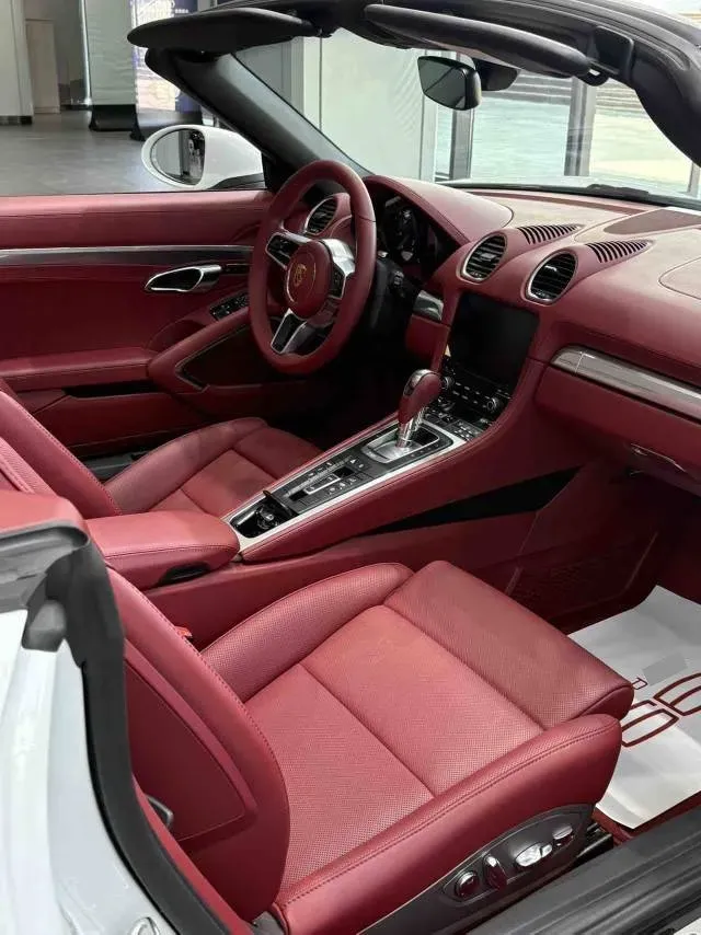 2020 Porsche 718 2.0T 250HP H4 7DCT,autocango,china used car exporter,china ev exporter,chinese used car exporter,chinese used ev exporter