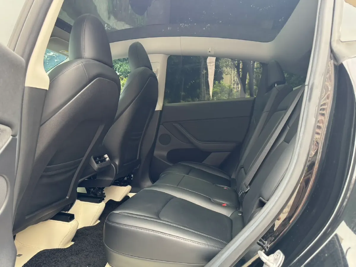 2022 Tesla Model Y BEV 60KWH,autocango,china used car exporter,china ev exporter,chinese used car exporter,chinese used ev exporter