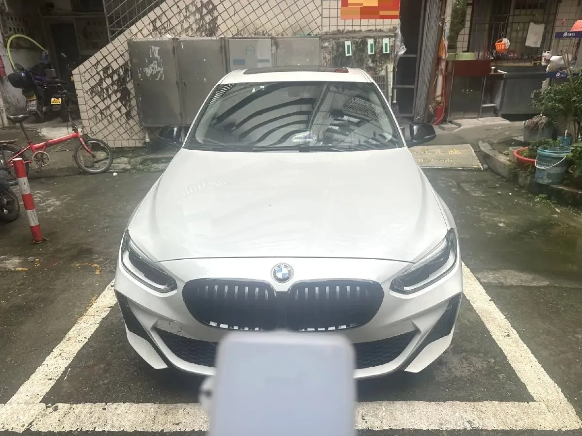 2021 BMW 1 Series 2.0T 192HP L4 7DCT,autocango,china used car exporter,china ev exporter,chinese used car exporter,chinese used ev exporter