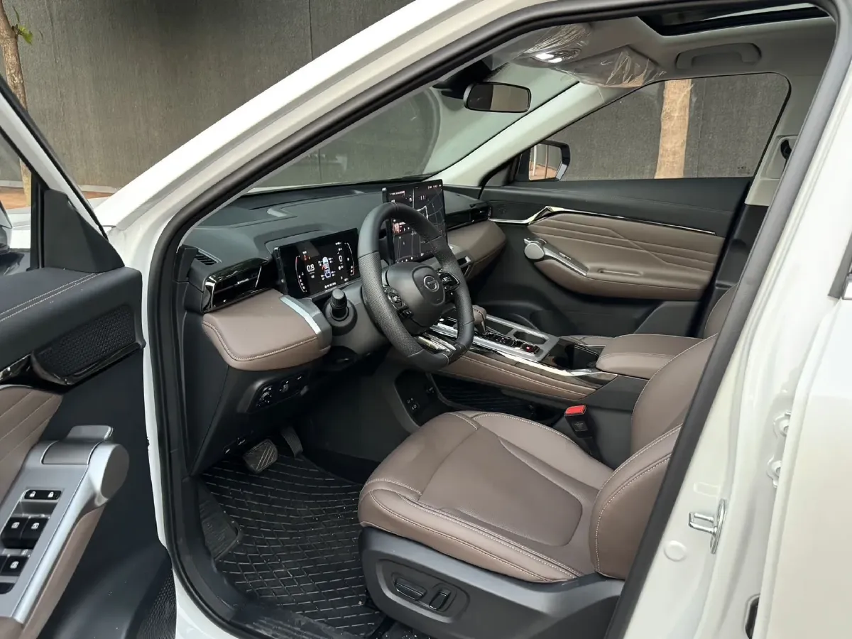 2024 GAC Trumpchi GS4 1.5T 177HP L4 7DCT,autocango,china used car exporter,china ev exporter,chinese used car exporter,chinese used ev exporter