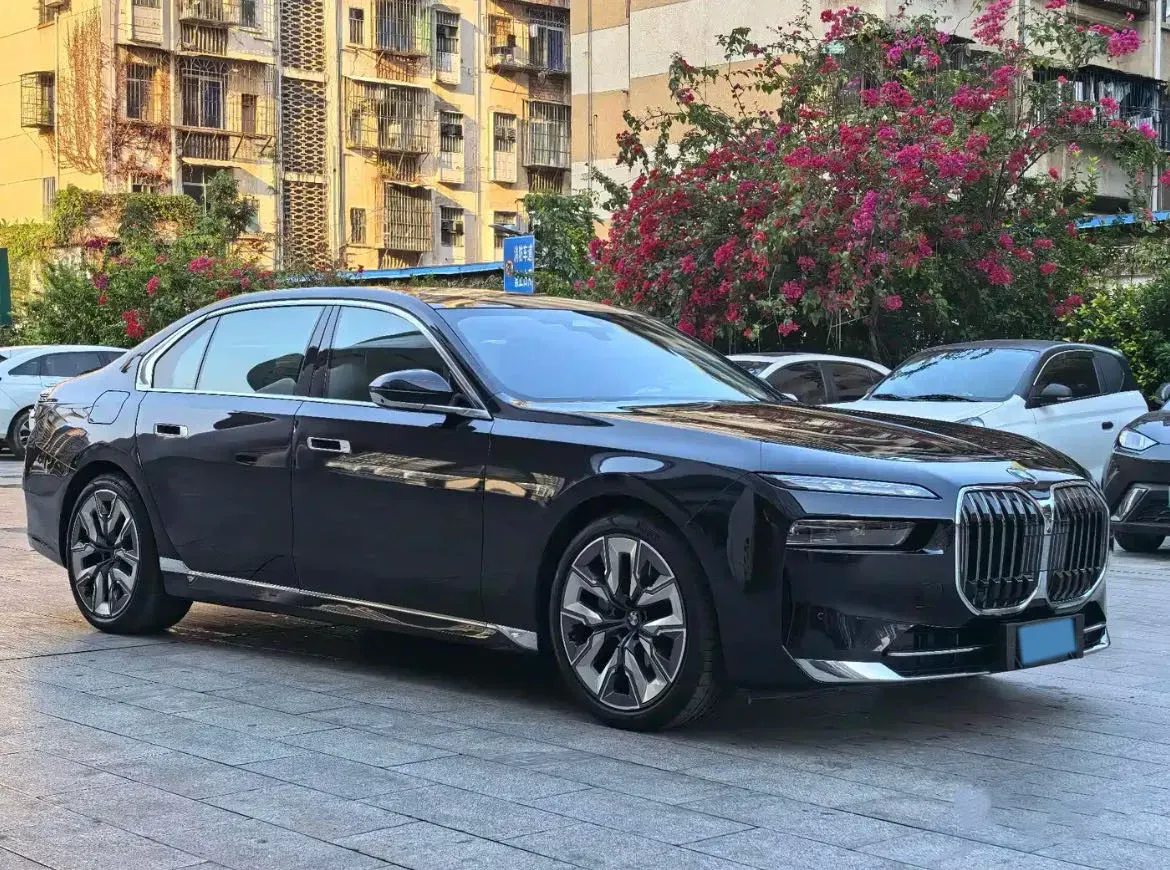 2023 BMW 3.0T 333HP L6 8AT,autocango,china used car exporter,china ev exporter,chinese used car exporter,chinese used ev exporter