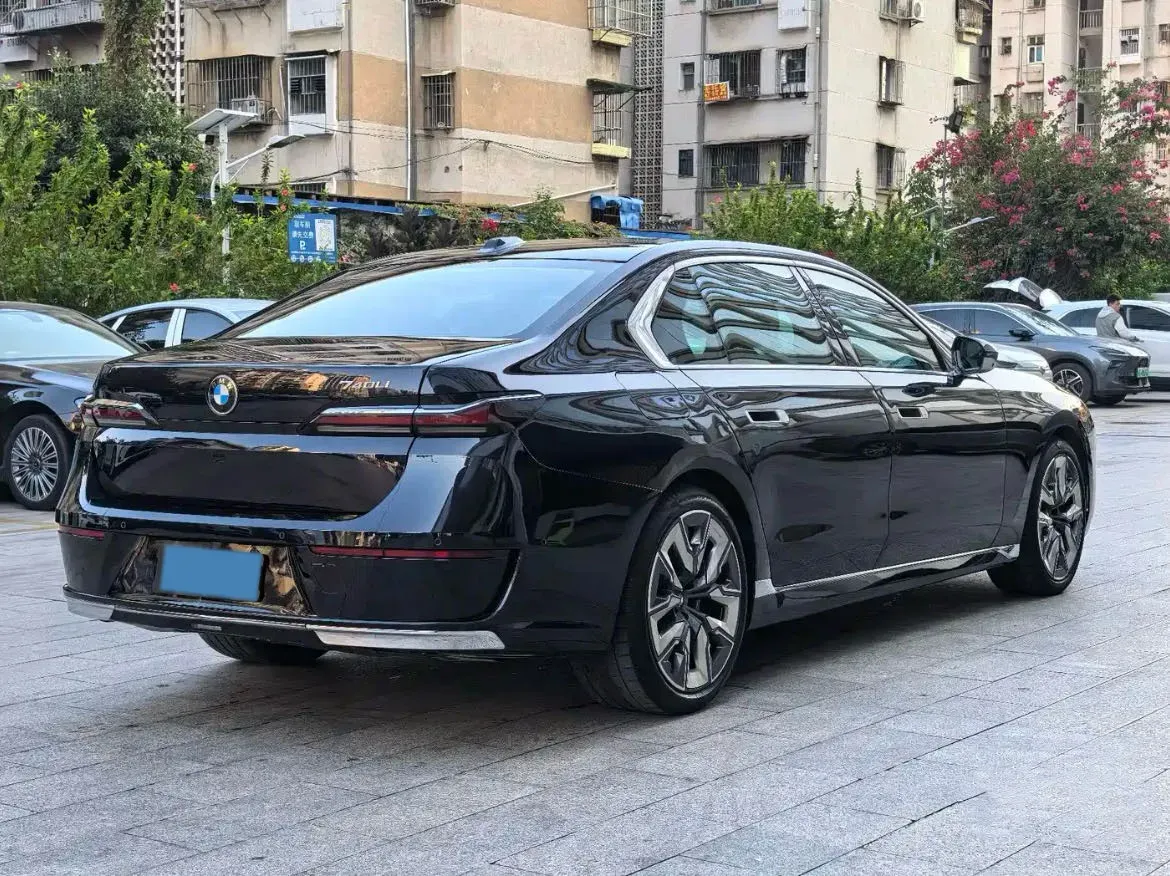 2023 BMW 3.0T 333HP L6 8AT,autocango,china used car exporter,china ev exporter,chinese used car exporter,chinese used ev exporter