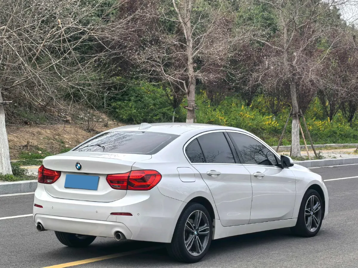 2020 BMW 1 Series 1.5T 140HP L3 7DCT,autocango,china used car exporter,china ev exporter,chinese used car exporter,chinese used ev exporter