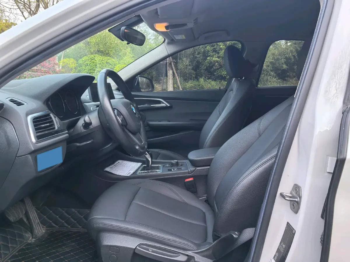 2020 BMW 1 Series 1.5T 140HP L3 7DCT,autocango,china used car exporter,china ev exporter,chinese used car exporter,chinese used ev exporter