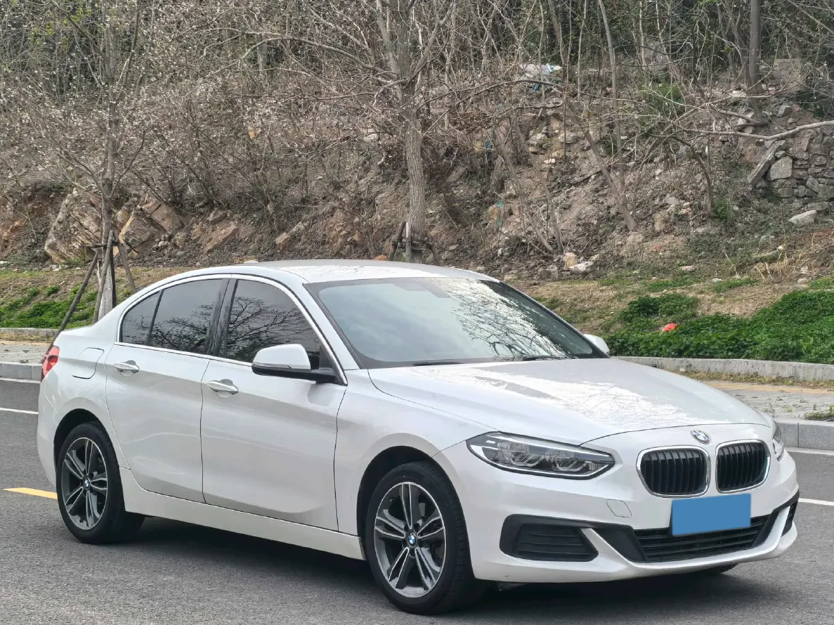 2020 BMW 1 Series 1.5T 140HP L3 7DCT,autocango,china used car exporter,china ev exporter,chinese used car exporter,chinese used ev exporter