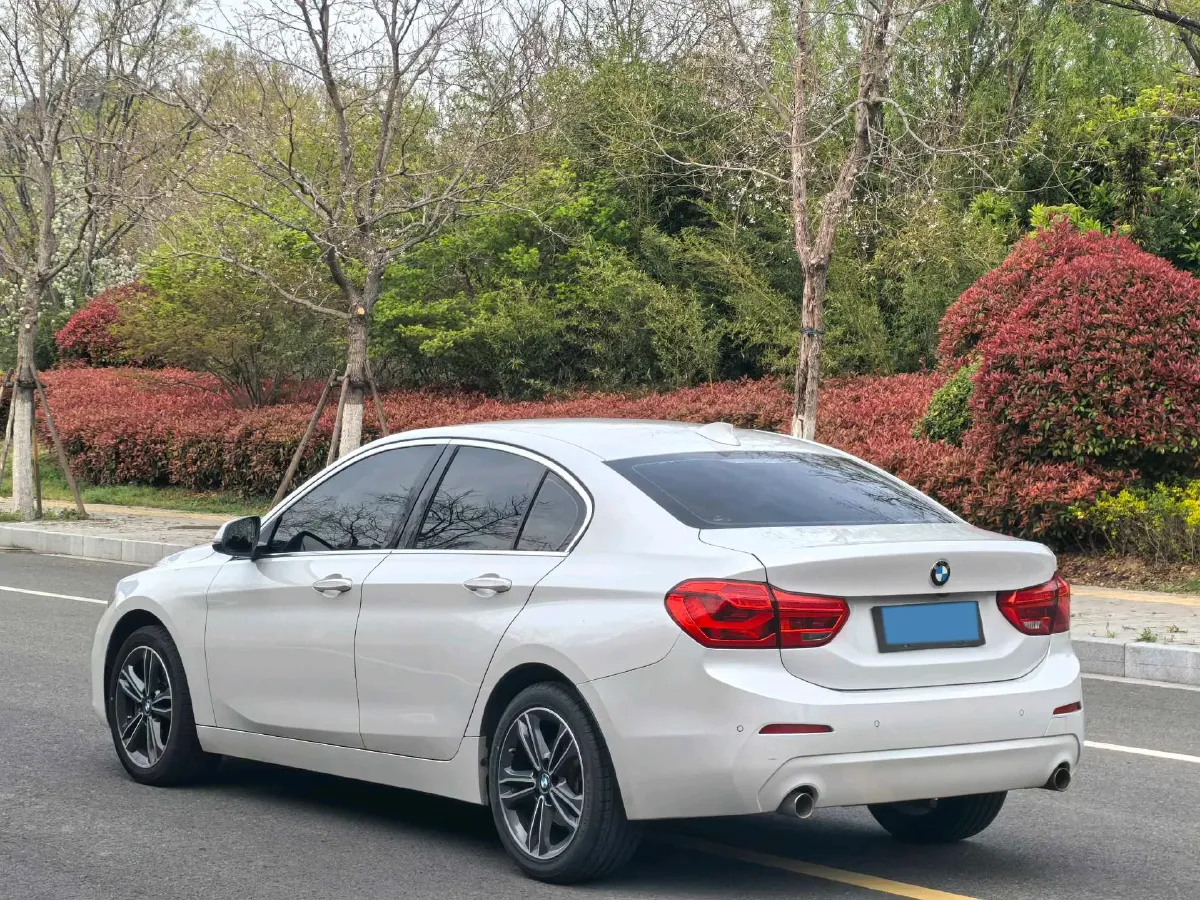 2020 BMW 1 Series 1.5T 140HP L3 7DCT,autocango,china used car exporter,china ev exporter,chinese used car exporter,chinese used ev exporter