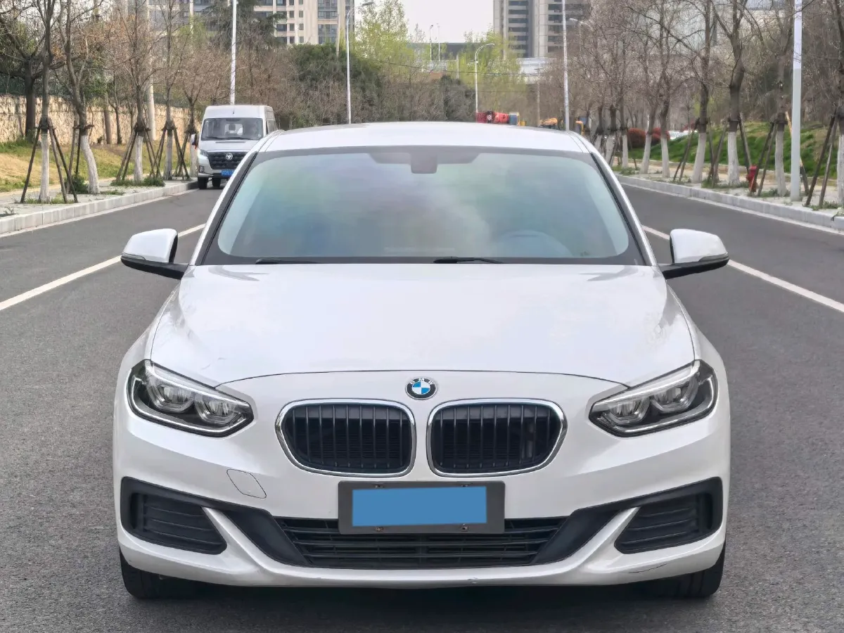 2020 BMW 1 Series 1.5T 140HP L3 7DCT,autocango,china used car exporter,china ev exporter,chinese used car exporter,chinese used ev exporter