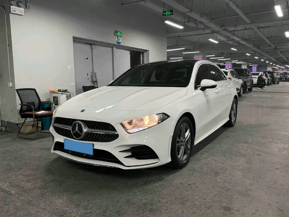 2022 Mercedes-Benz A Class 1.3T 136HP L4 7DCT,autocango,china used car exporter,china ev exporter,chinese used car exporter,chinese used ev exporter