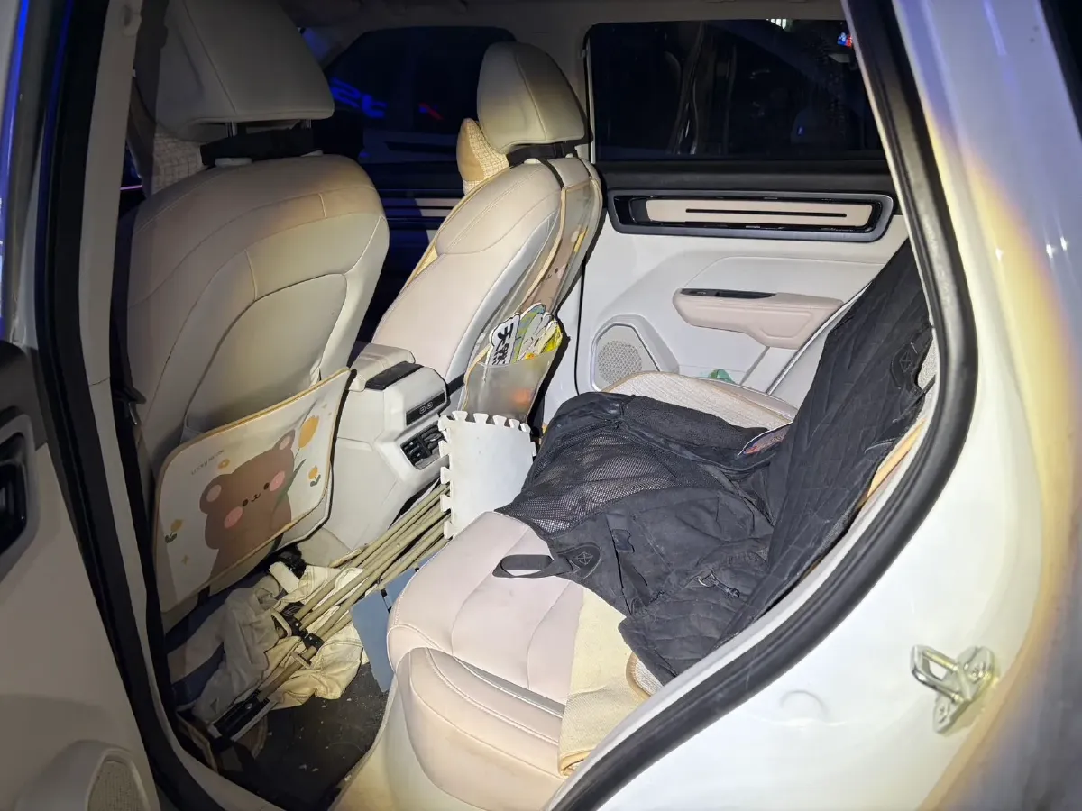 2023 Geely ICON 1.5T 181HP L4 7DCT,autocango,china used car exporter,china ev exporter,chinese used car exporter,chinese used ev exporter