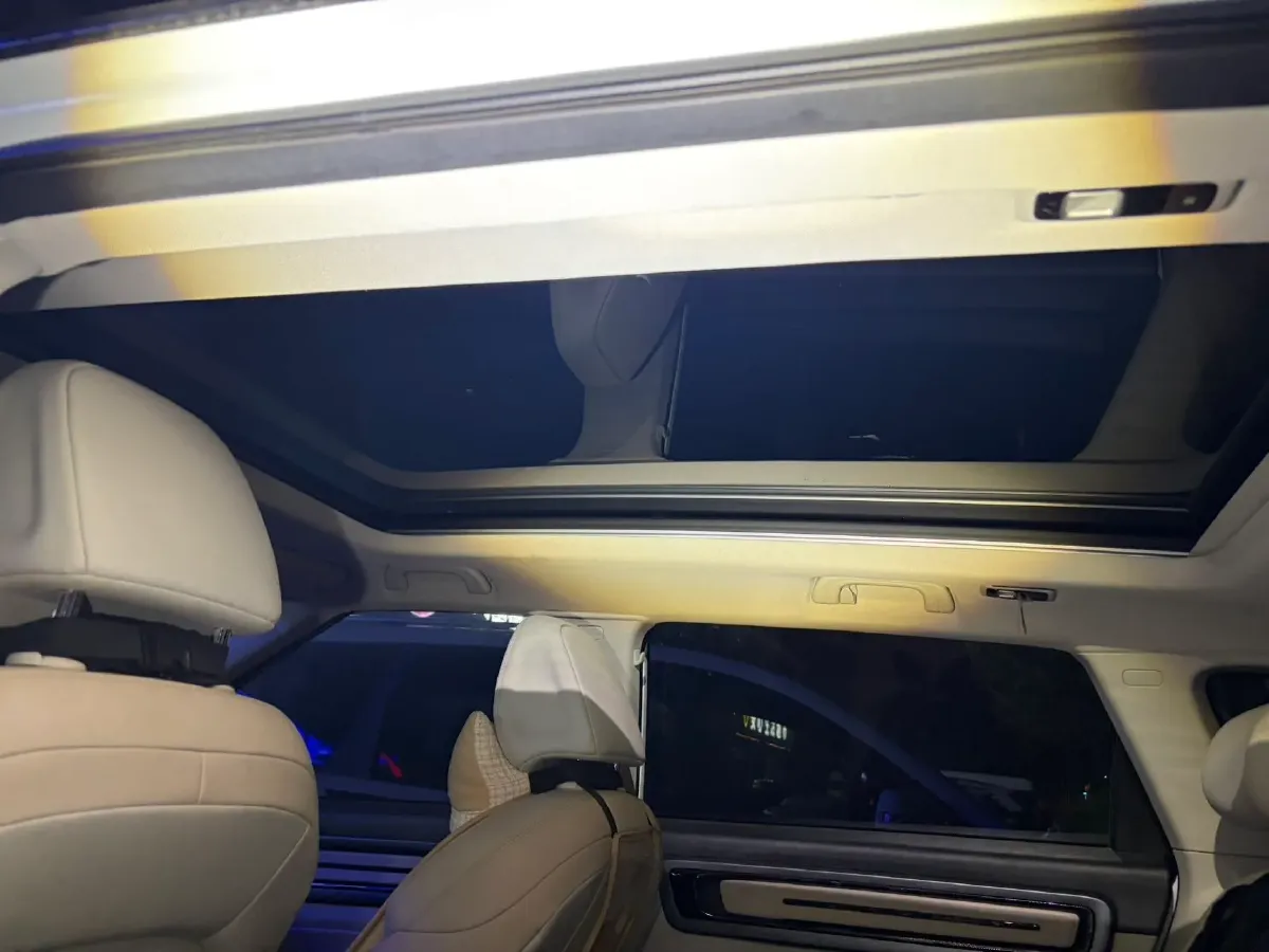 2023 Geely ICON 1.5T 181HP L4 7DCT,autocango,china used car exporter,china ev exporter,chinese used car exporter,chinese used ev exporter