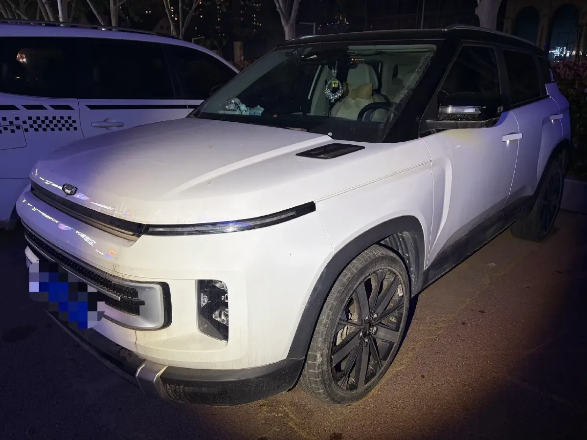 2023 Geely ICON 1.5T 181HP L4 7DCT,autocango,china used car exporter,china ev exporter,chinese used car exporter,chinese used ev exporter