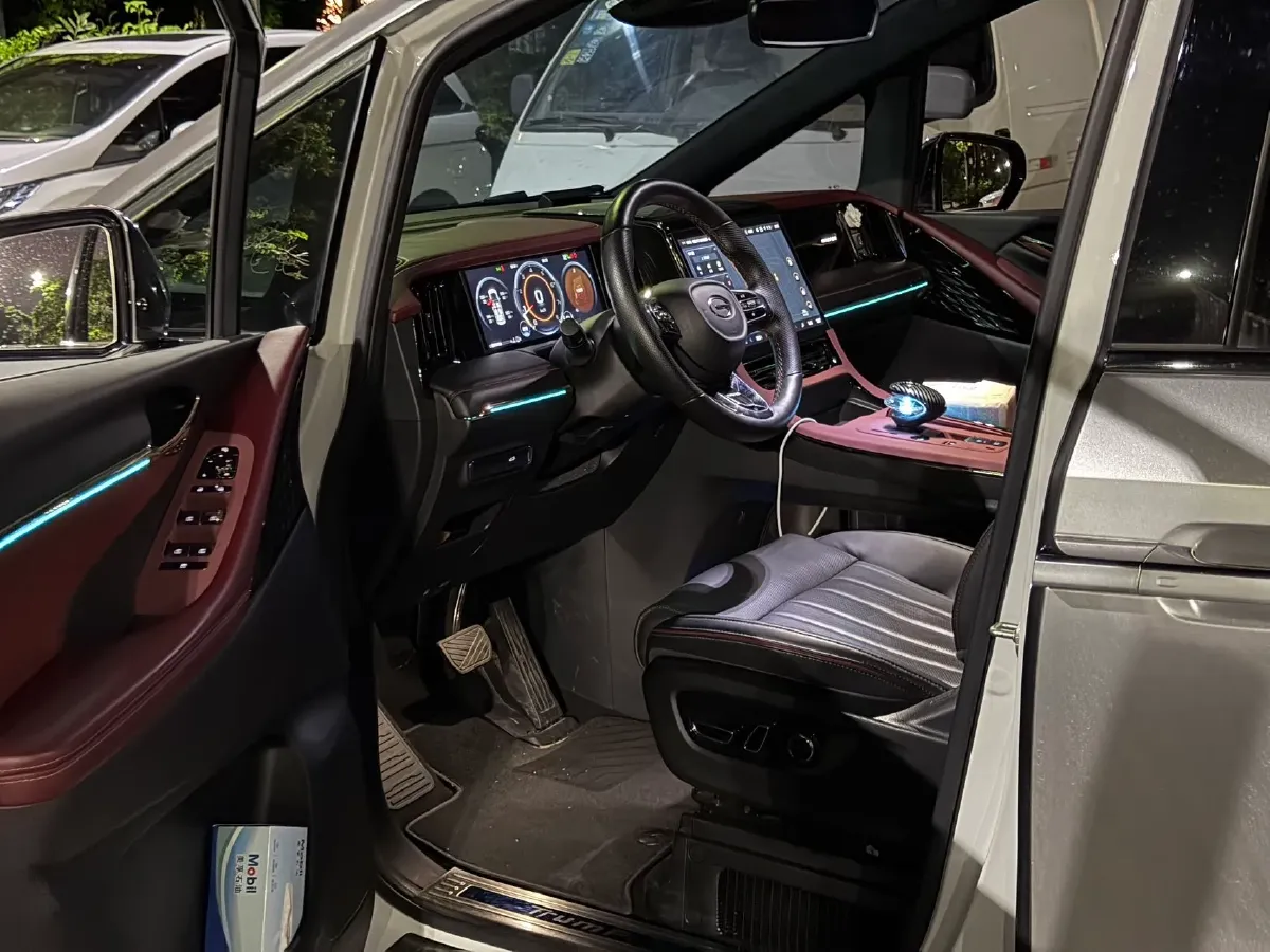 2023 GAC Trumpchi M8 2.0T 252HP L4 8AT,autocango,china used car exporter,china ev exporter,chinese used car exporter,chinese used ev exporter