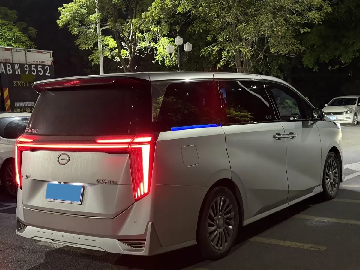 2023 GAC Trumpchi M8 2.0T 252HP L4 8AT,autocango,china used car exporter,china ev exporter,chinese used car exporter,chinese used ev exporter