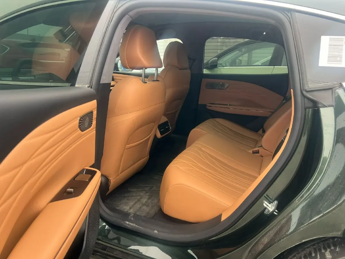 2025 Geely Galaxy Starshine 8 1.5T 163HP L4 3DHT PHEV 27.69KWH,autocango,china used car exporter,china ev exporter,chinese used car exporter,chinese used ev exporter