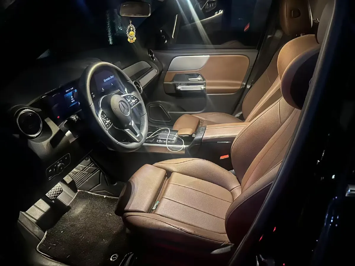 2021 Mercedes-Benz GLB Class 1.3T 136HP L4 7DCT,autocango,china used car exporter,china ev exporter,chinese used car exporter,chinese used ev exporter