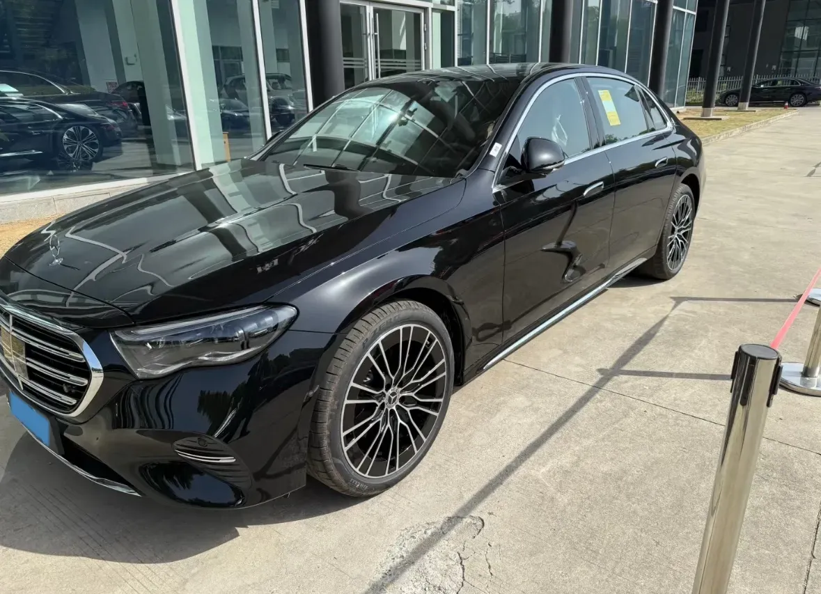 2025 Mercedes-Benz E Class 2.0T 258HP L4 9AT,autocango,china used car exporter,china ev exporter,chinese used car exporter,chinese used ev exporter
