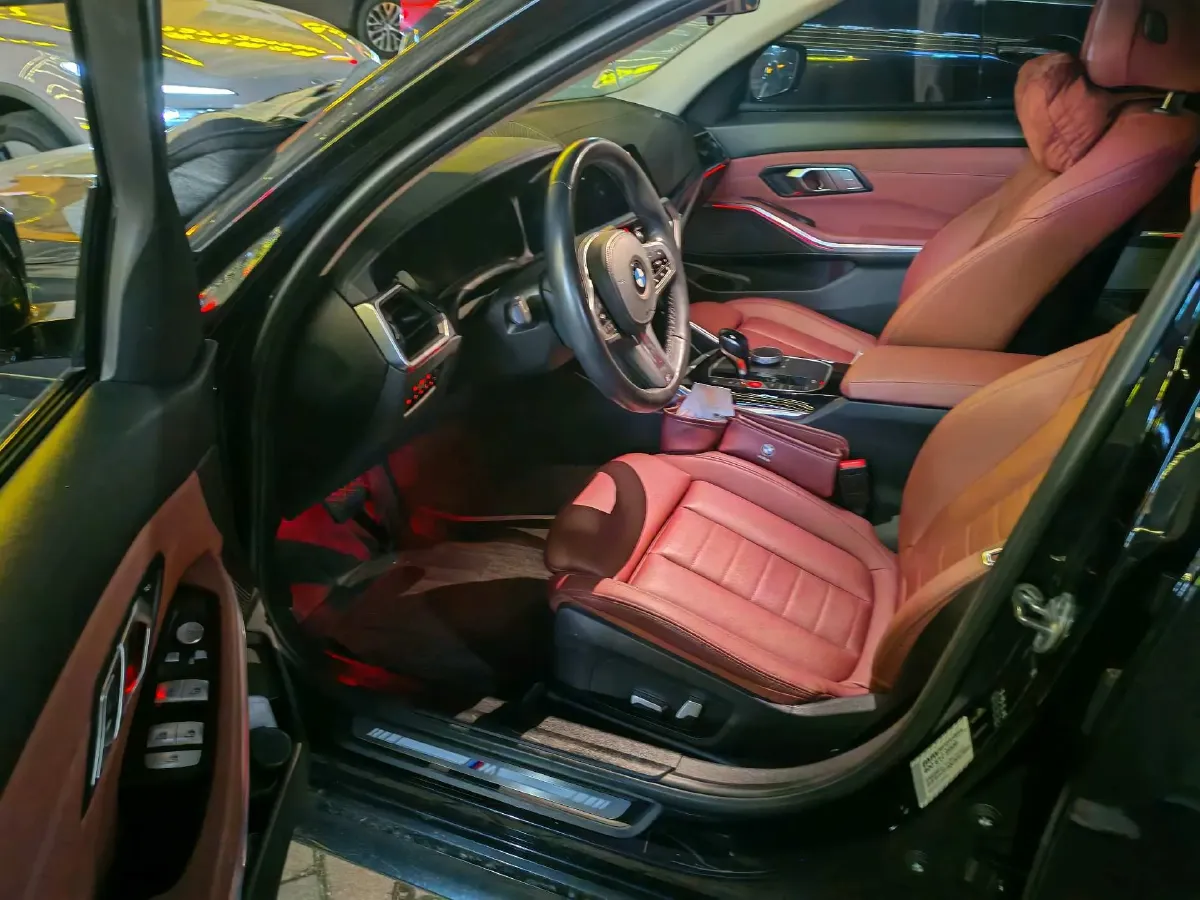 2021 BMW 3 Series 2.0T 156HP L4 8AT,autocango,china used car exporter,china ev exporter,chinese used car exporter,chinese used ev exporter