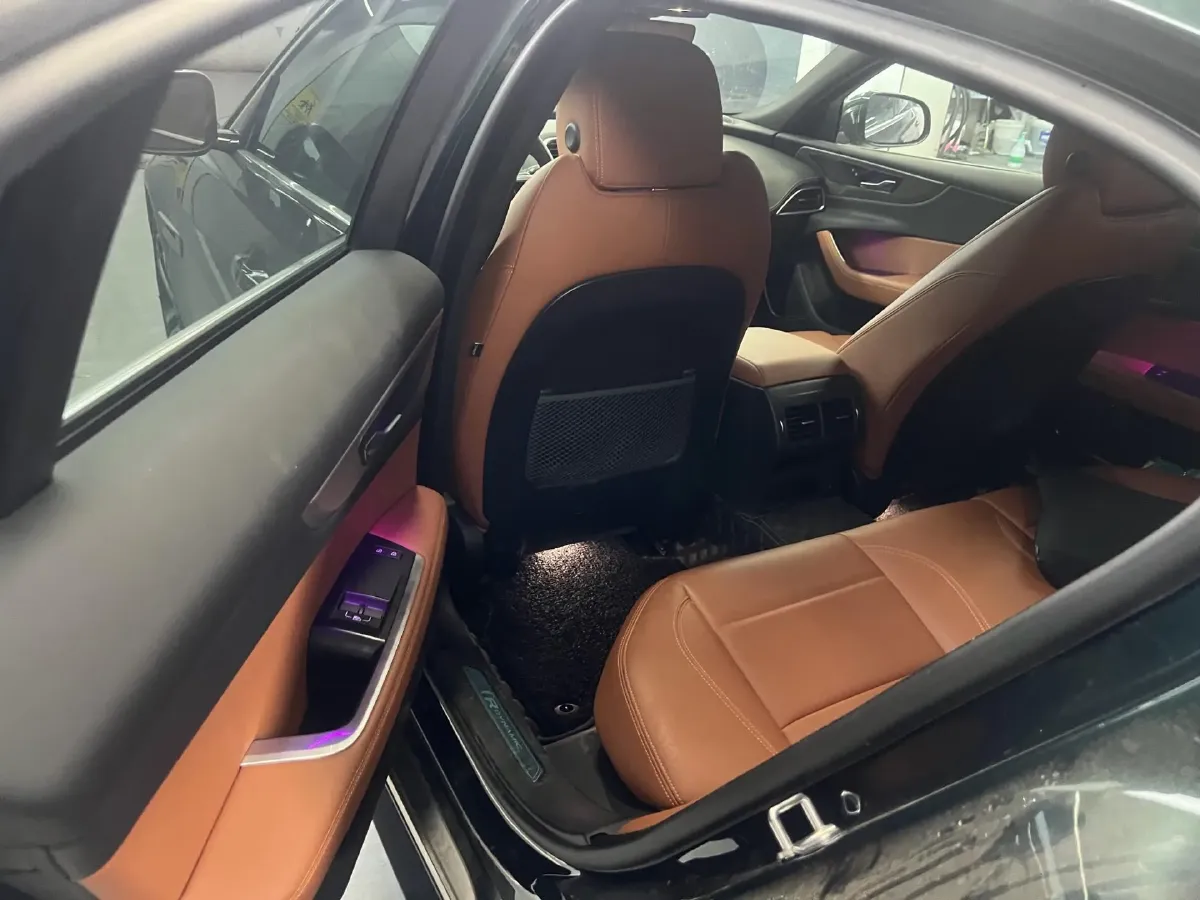 2023 Jaguar XEL 2.0T 250HP L4 8AT,autocango,china used car exporter,china ev exporter,chinese used car exporter,chinese used ev exporter