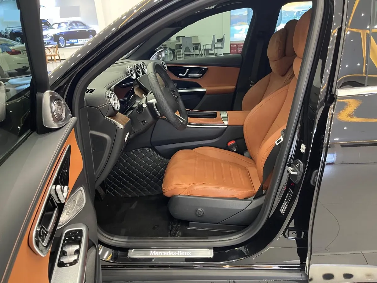 2025 Mercedes-Benz GLC Class 2.0T 258HP L4 9AT,autocango,china used car exporter,china ev exporter,chinese used car exporter,chinese used ev exporter