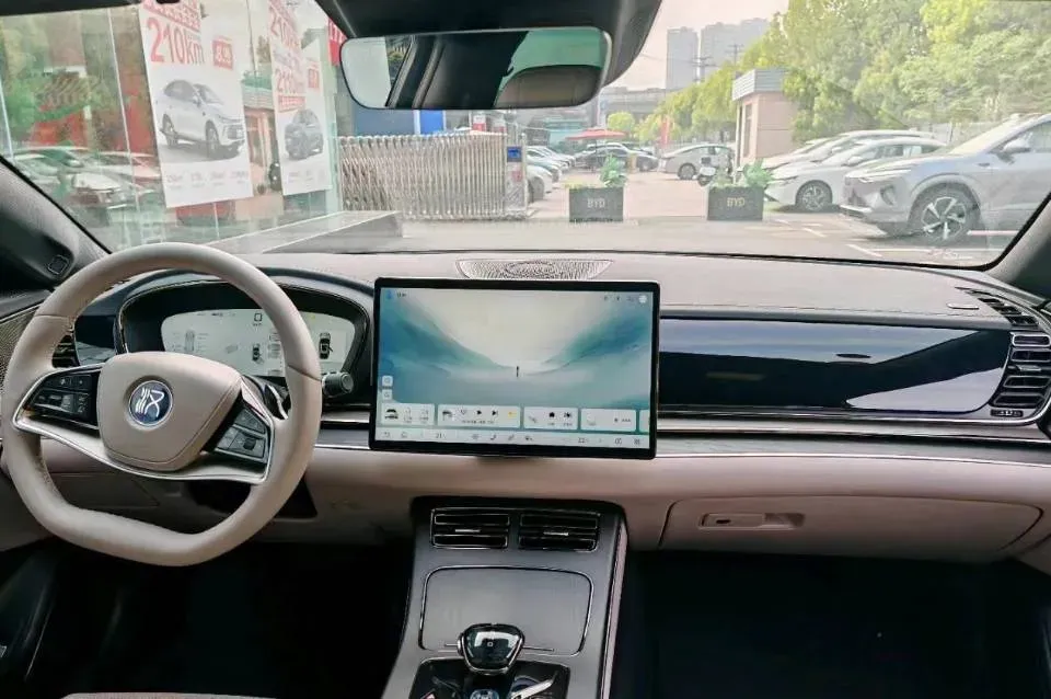 2025 BYD Han 1.5T 156HP L4 E-CVT PHEV,autocango,china used car exporter,china ev exporter,chinese used car exporter,chinese used ev exporter