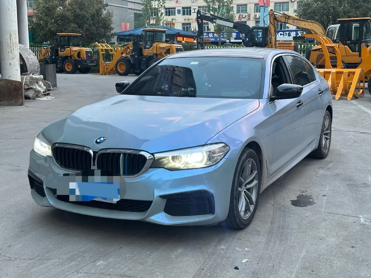 2020 BMW 5 Series 2.0T 184HP L4 8AT,autocango,china used car exporter,china ev exporter,chinese used car exporter,chinese used ev exporter