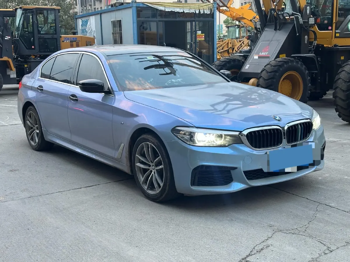 2020 BMW 5 Series 2.0T 184HP L4 8AT,autocango,china used car exporter,china ev exporter,chinese used car exporter,chinese used ev exporter
