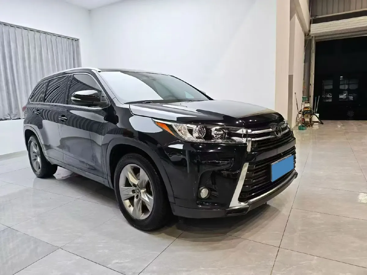 2021 Toyota Highlander 2.0T 220HP L4 6AT,autocango,china used car exporter,china ev exporter,chinese used car exporter,chinese used ev exporter