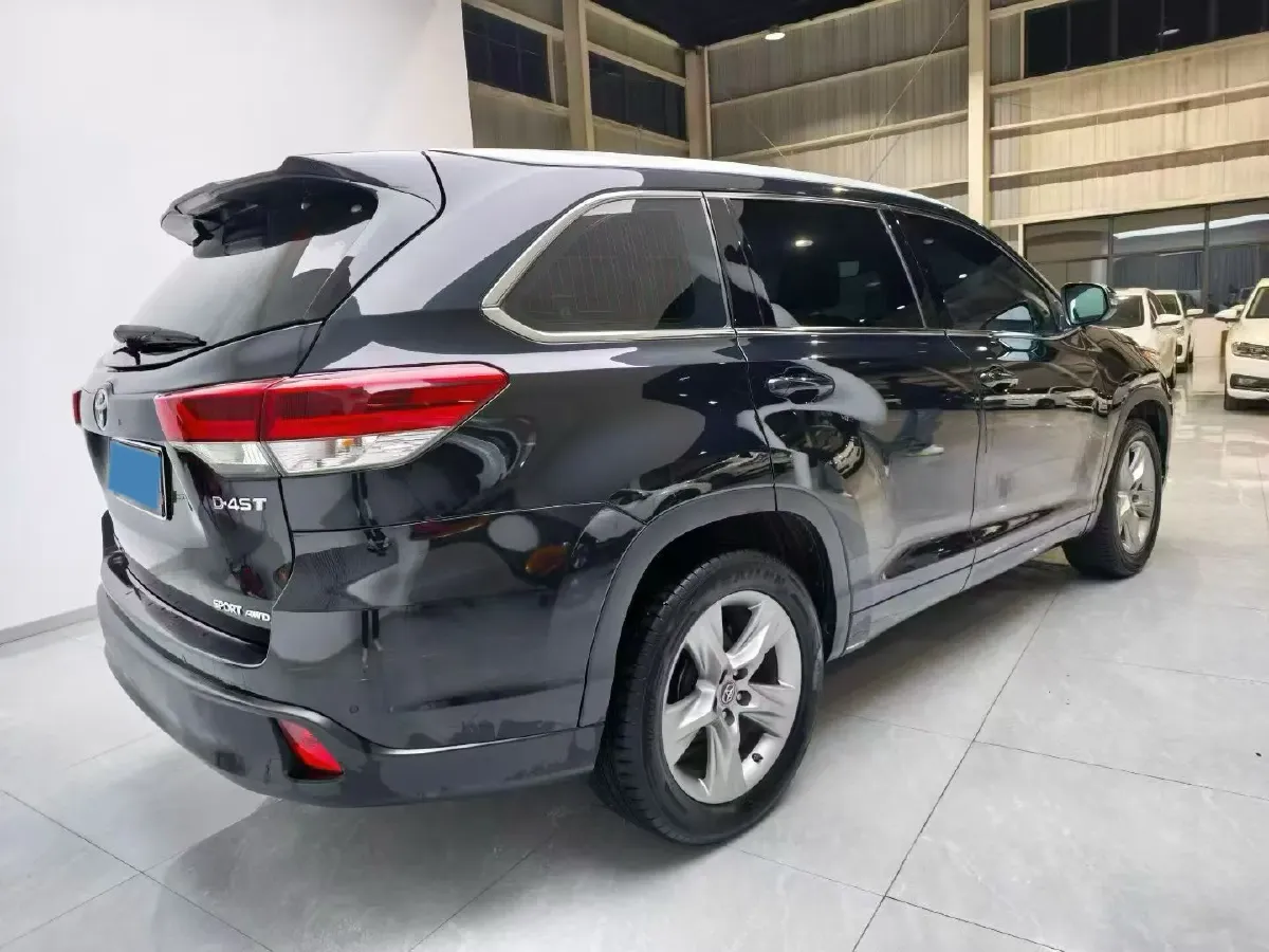 2021 Toyota Highlander 2.0T 220HP L4 6AT,autocango,china used car exporter,china ev exporter,chinese used car exporter,chinese used ev exporter