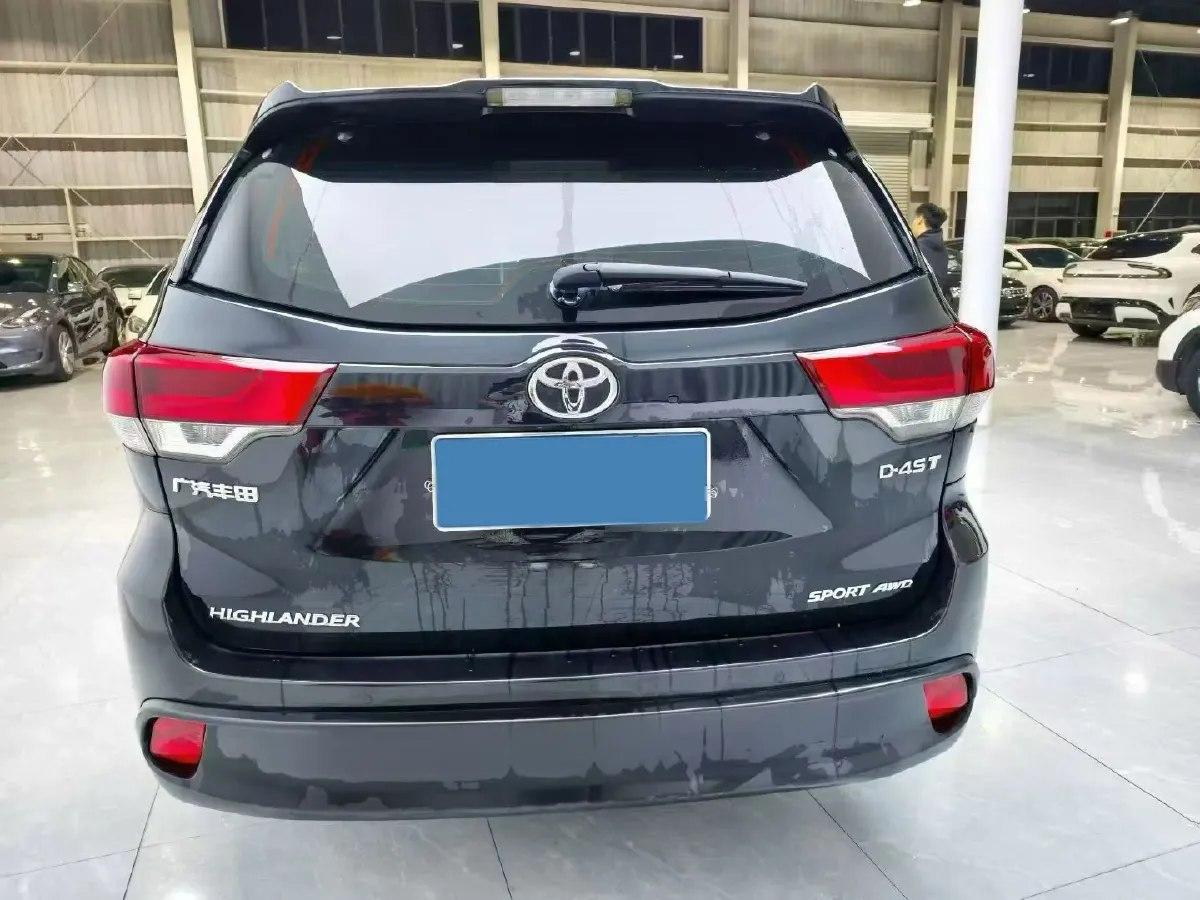 2021 Toyota Highlander 2.0T 220HP L4 6AT,autocango,china used car exporter,china ev exporter,chinese used car exporter,chinese used ev exporter