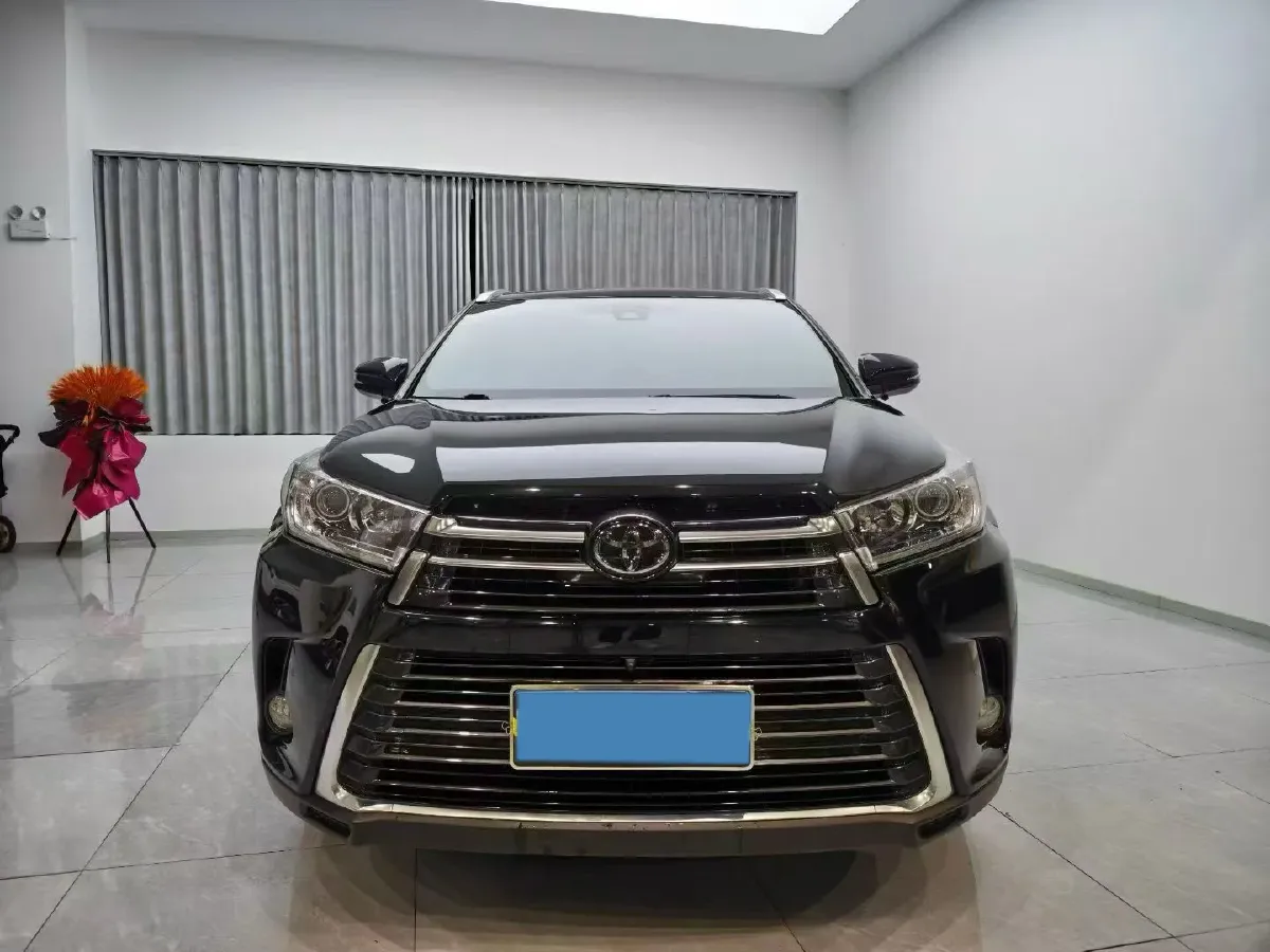 2021 Toyota Highlander 2.0T 220HP L4 6AT,autocango,china used car exporter,china ev exporter,chinese used car exporter,chinese used ev exporter
