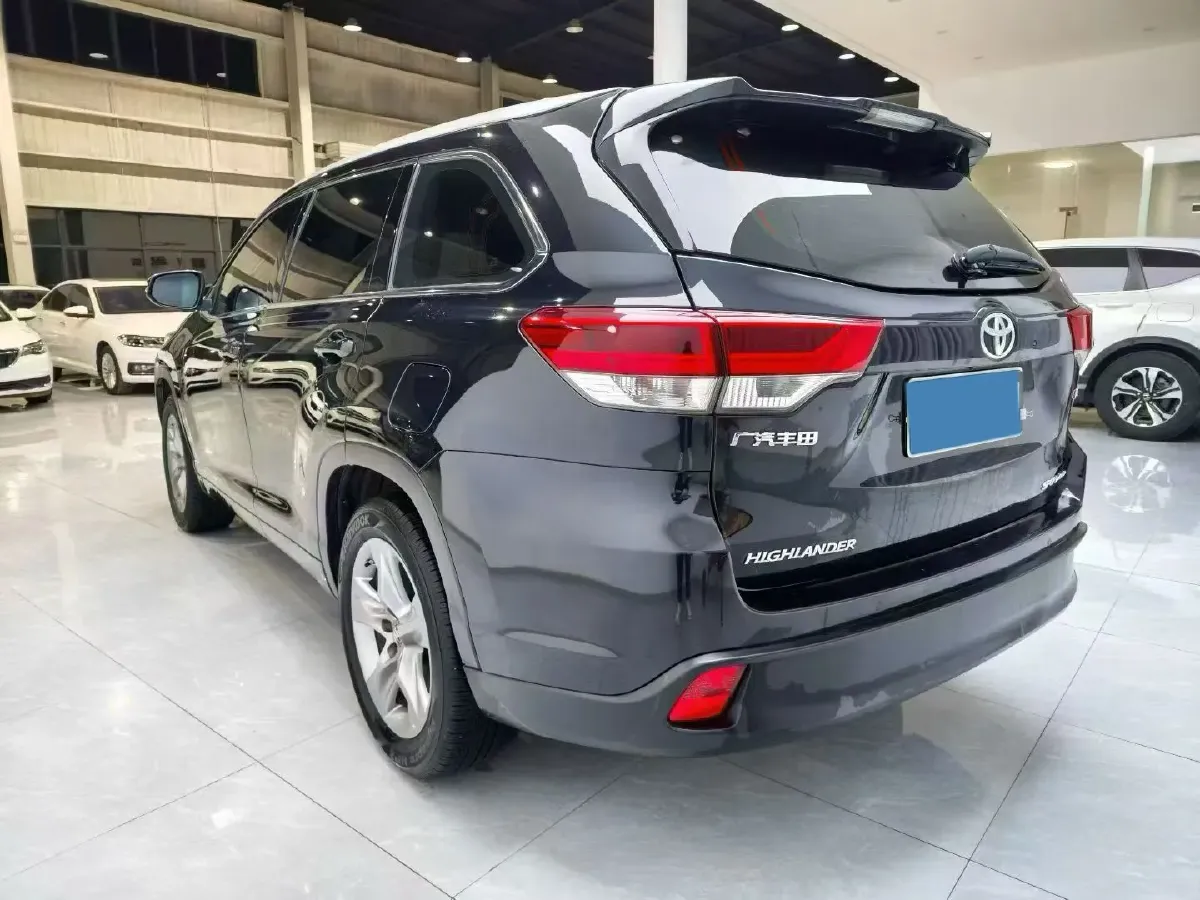 2021 Toyota Highlander 2.0T 220HP L4 6AT,autocango,china used car exporter,china ev exporter,chinese used car exporter,chinese used ev exporter