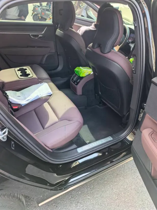 2026 Volvo S90 2.0T 250HP L4 8AT,autocango,china used car exporter,china ev exporter,chinese used car exporter,chinese used ev exporter